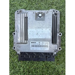 CALCULATEUR MOTEUR RENAULT...