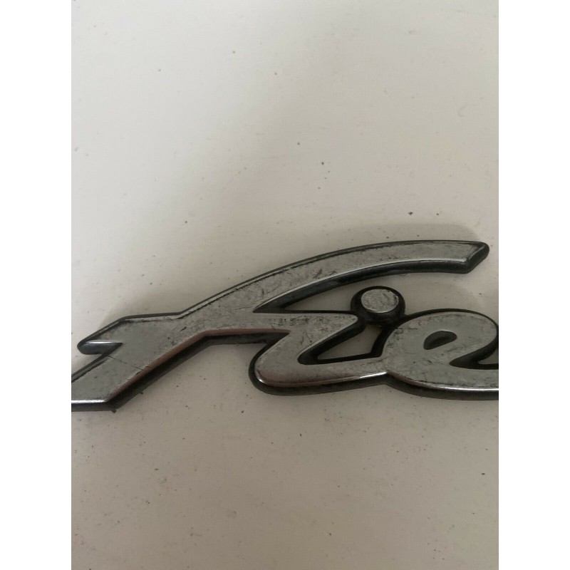 Badge Emblème Ford XL D'occasion - Monogramme Pour Véhicule, Quelques Marques D'usure