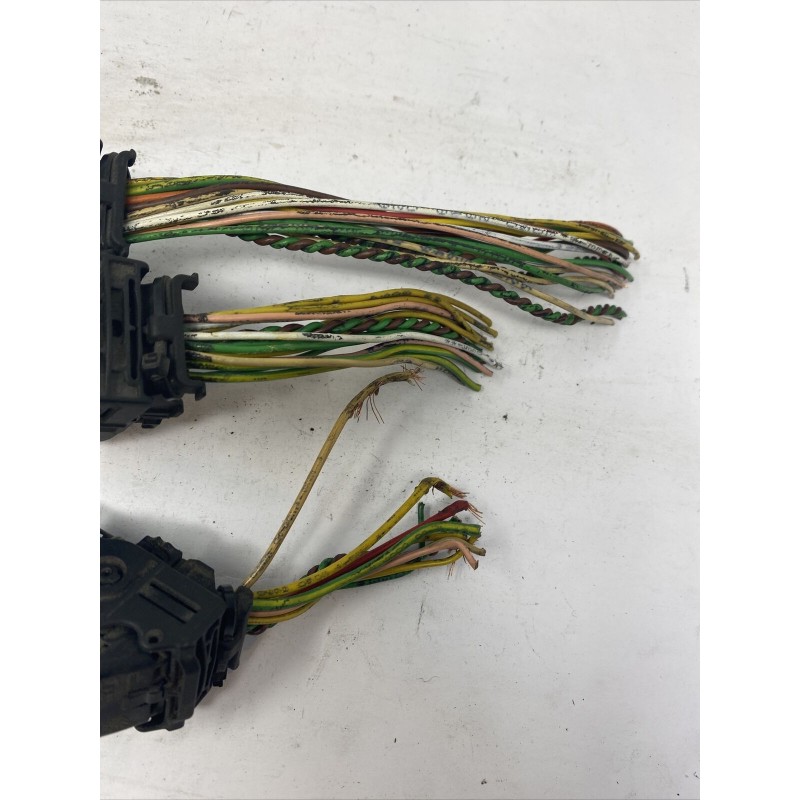 Connecteur Fiche Faisceau ECU ME7.4.5 Pour Citroen C4 1.6 16V - Occasion D'origine