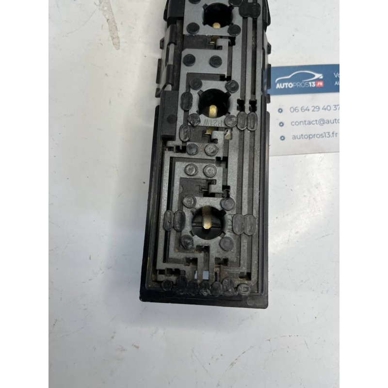 Platine Pour Ampoules De Feu Arrière Gauche Ou Droite AUDI A3 8L - Pièce Neuve Originale